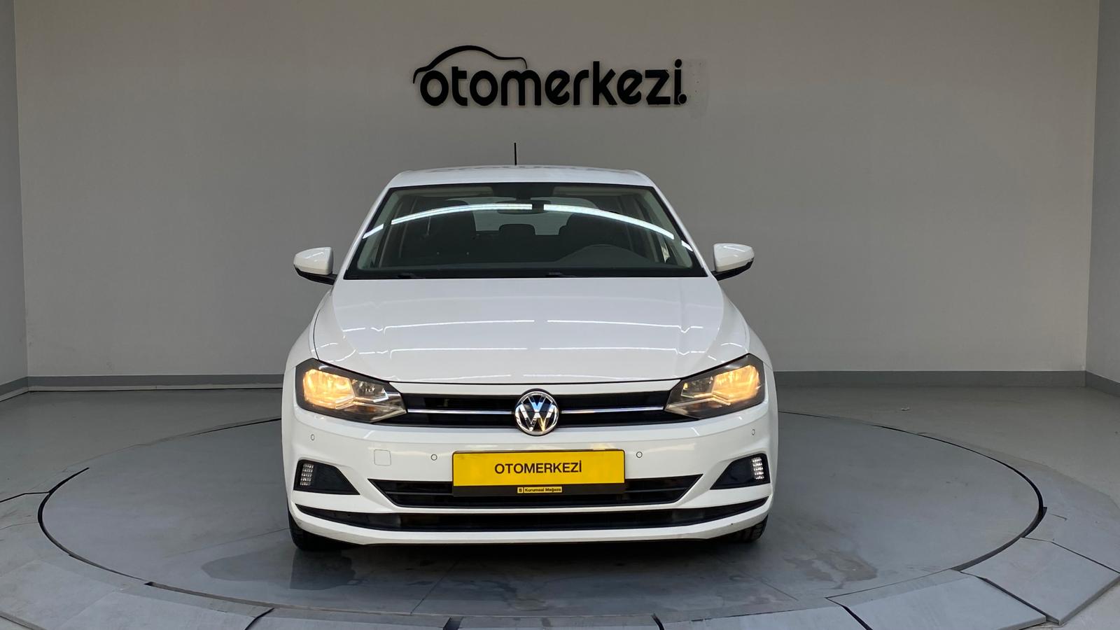 VOLKSWAGEN POLO 5